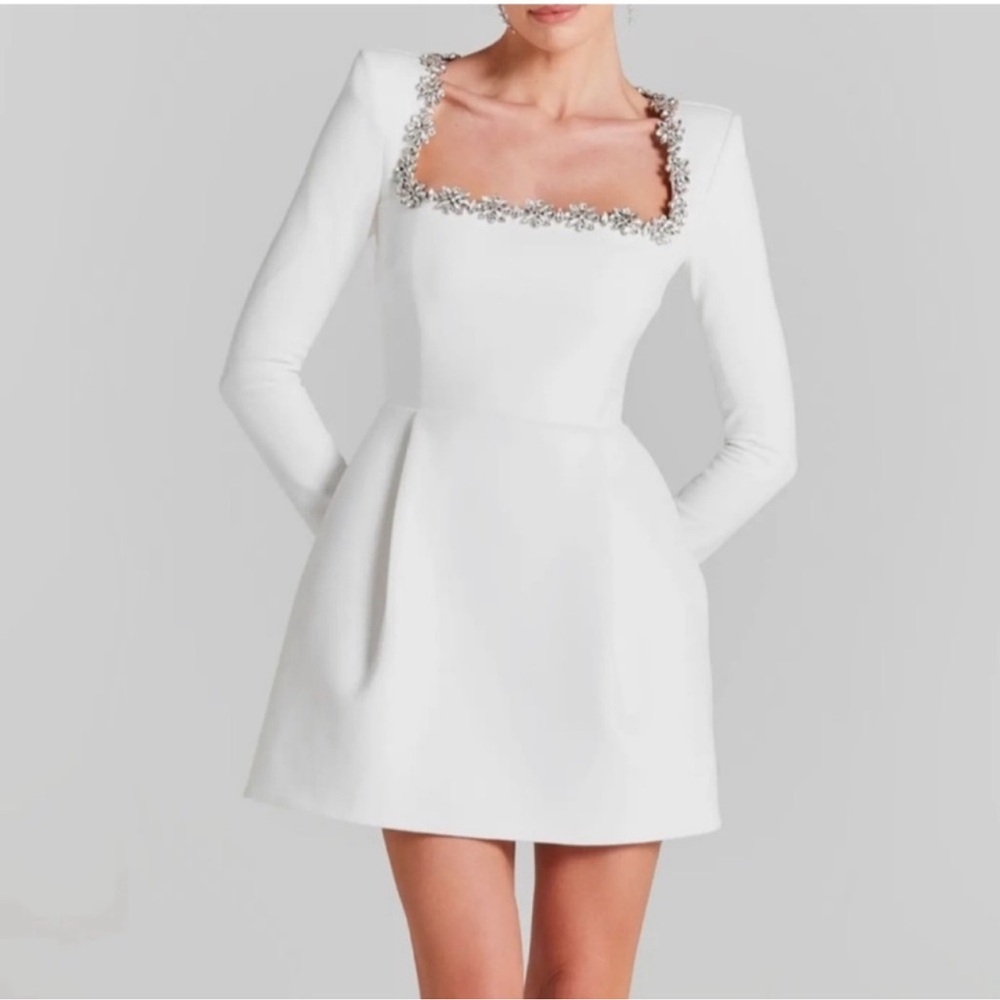 ✨NEW✨ Nadine Merabi Kimberly Rhinestone Long Sleeve White Mini Dress Size 2